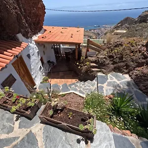 new-luxury-cave-vista-mar-with-private-jacuzzi-and-garden.tenerifehoteles.net/